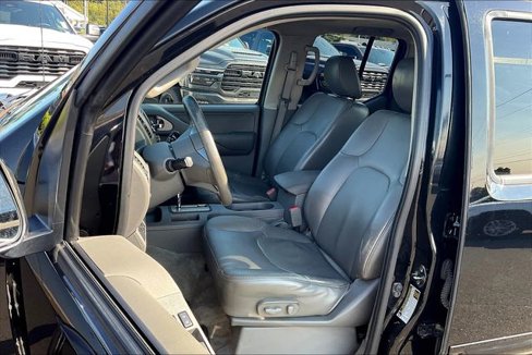 Used 2013 Nissan Frontier SL w/ Moonroof Pkg image 21