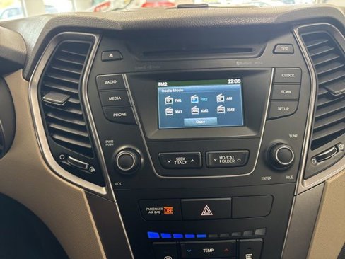 Used 2015 Hyundai Santa Fe GLS image 35