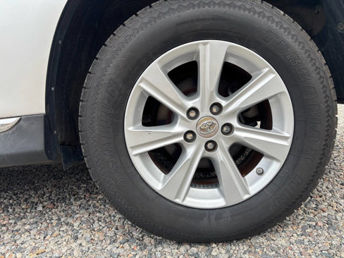 Used 2011 Toyota Highlander SE image 9