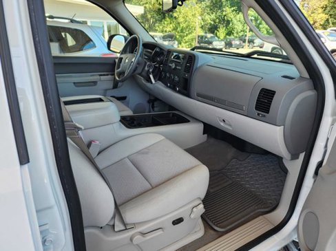 Used 2013 Chevrolet Silverado 1500 LT image 18