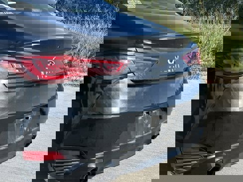 Used 2017 INFINITI Q60 w/ Premium Package image 8