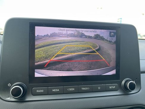 Used 2022 Hyundai Kona SE image 30