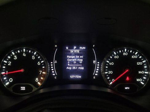 Used 2015 Jeep Renegade Latitude w/ Popular Equipment Group image 23