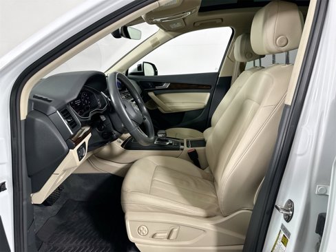 Used 2020 Audi Q5 2.0T Premium Plus w/ Premium Plus Package image 22
