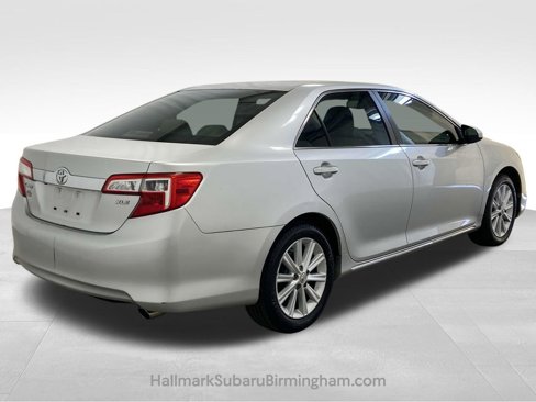 Used 2012 Toyota Camry XLE image 3