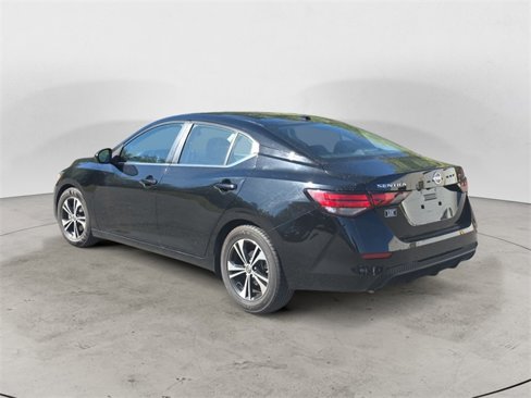 Used 2021 Nissan Sentra SV image 3