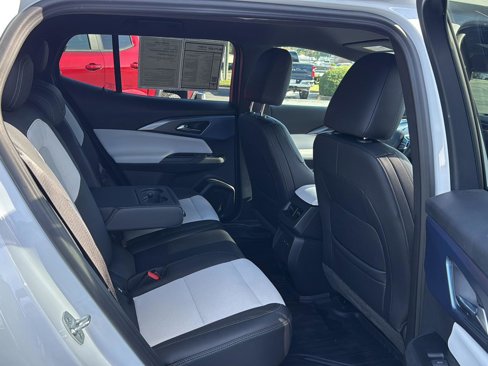 Used 2025 Chevrolet Equinox EV LT w/ Convenience Package II image 11