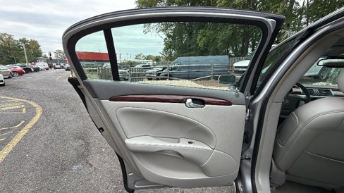 Used 2007 Buick Lucerne CXL w/ Luxury Package image 14