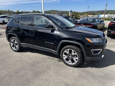 Used 2021 Jeep Compass Limited w/ Elite Interior Group image 3
