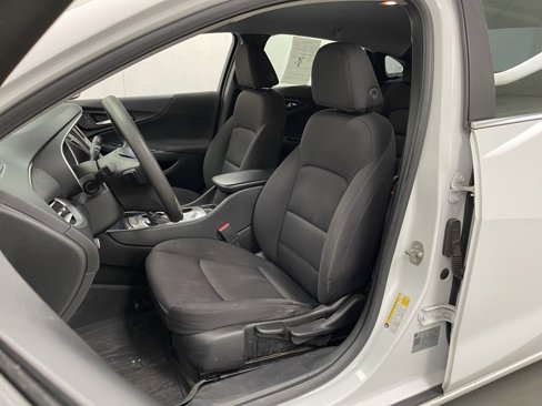 Used 2018 Chevrolet Malibu LS image 18