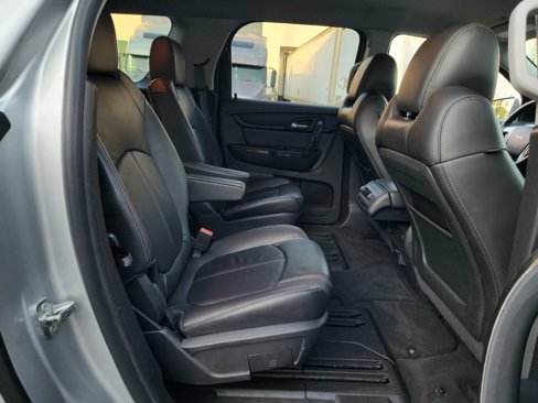 Used 2015 GMC Acadia SLT image 17