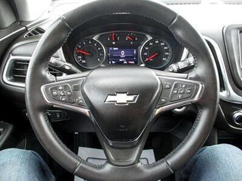 Used 2021 Chevrolet Equinox LT image 3