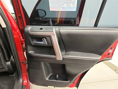 Used 2016 Toyota 4Runner Limited image 36