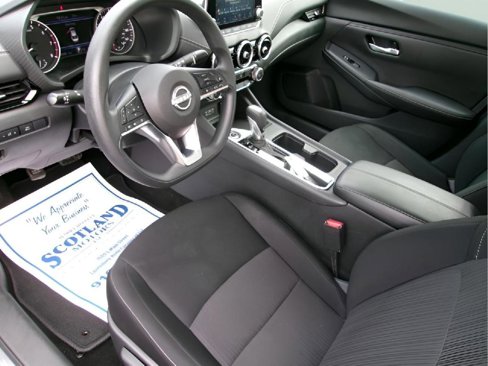 Used 2024 Nissan Sentra SV image 12