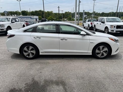 Used 2016 Hyundai Sonata Limited w/ Option Group 02 image 6
