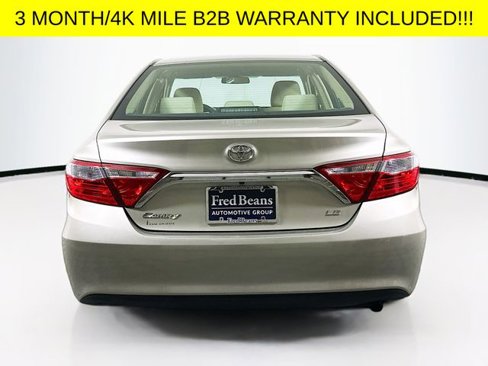 Used 2016 Toyota Camry LE image 6