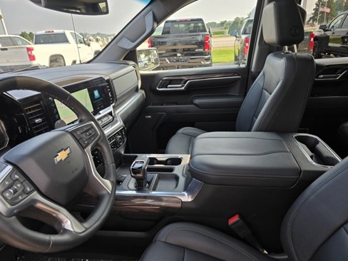 Used 2017 Chevrolet Silverado 1500 LTZ w/ High Desert Package image 48