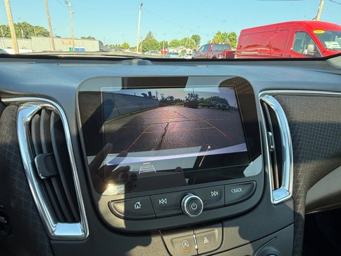Used 2020 Chevrolet Malibu LT image 19
