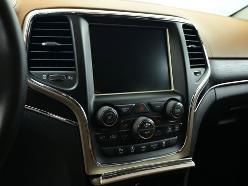 Used 2016 Jeep Grand Cherokee Summit w/ Platinum Series Group image 18