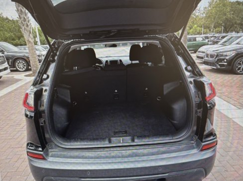 Used 2019 Jeep Cherokee Latitude w/ Cold Weather Group image 31