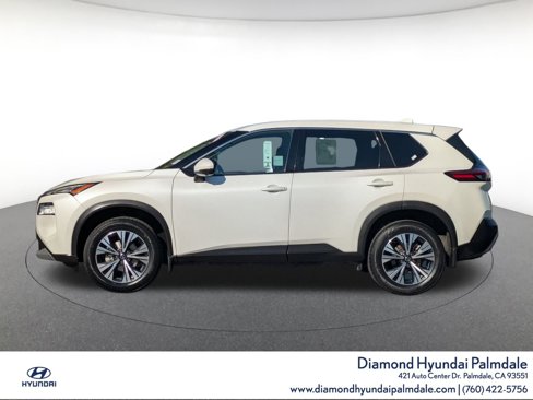 Used 2021 Nissan Rogue SV image 4