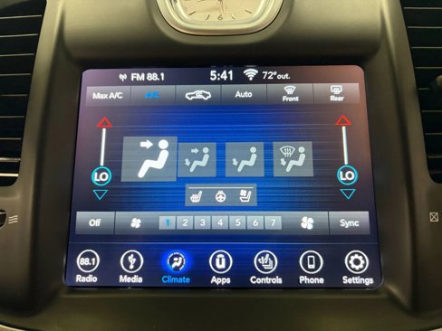 Used 2019 Chrysler 300 Limited image 44