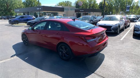 Used 2023 Hyundai Elantra SEL w/ Winter Weather Package image 3