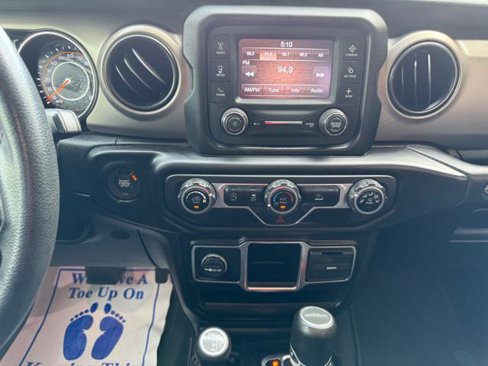 Used 2021 Jeep Gladiator Sport image 8