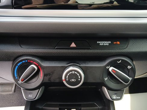 Used 2020 Kia Rio LX image 17
