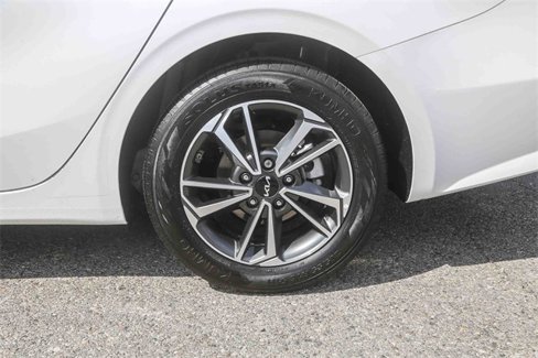 Certified 2023 Kia Forte LXS w/ LXS Technology Package image 12