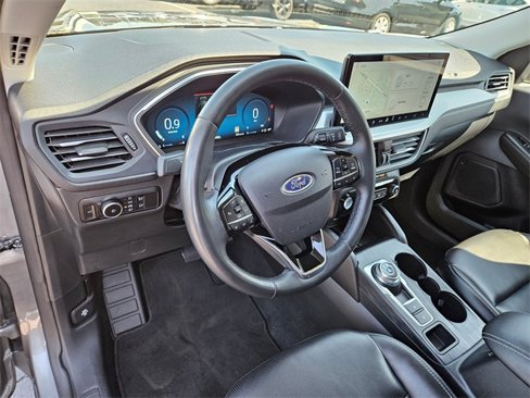 Used 2023 Ford Escape Platinum image 21