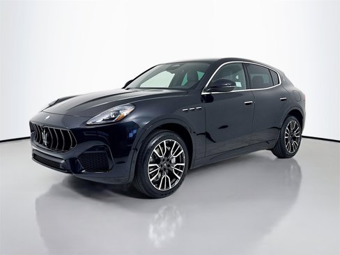 New 2025 Maserati Grecale GT image 4