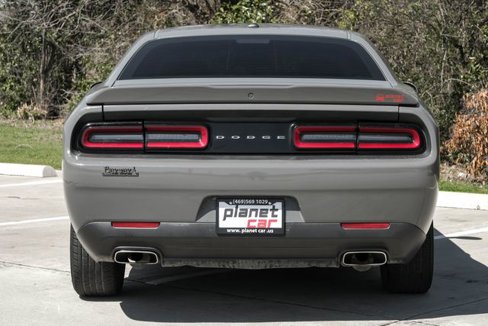 Used 2019 Dodge Challenger SXT image 9