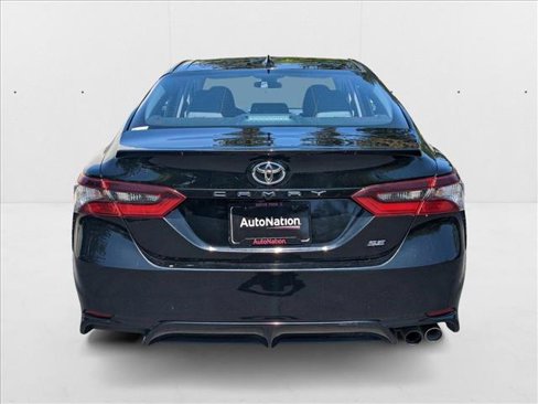 Used 2022 Toyota Camry SE image 7