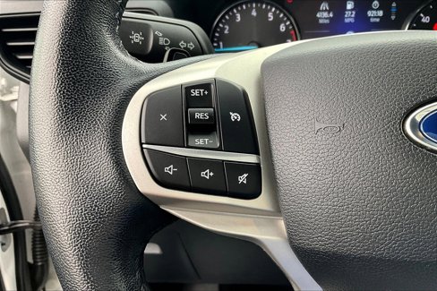 Used 2020 Ford Explorer XLT image 22
