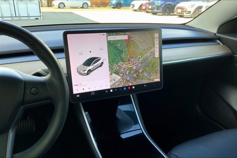 Used 2020 Tesla Model 3 Standard Range image 6