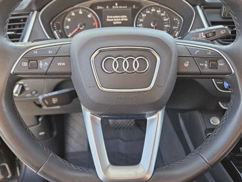 Used 2021 Audi Q5 Premium w/ Convenience Package image 31