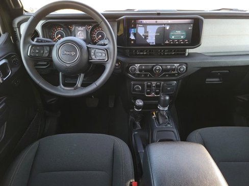 Used 2024 Jeep Gladiator Sport image 16