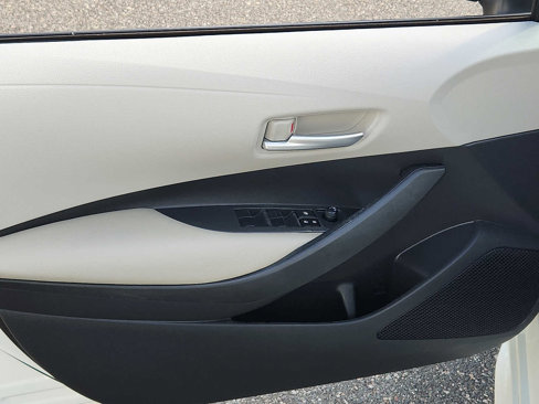Used 2021 Toyota Corolla LE image 12