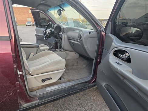 Used 2005 Chevrolet TrailBlazer LS w/ LS Preferred Equipment Group image 16