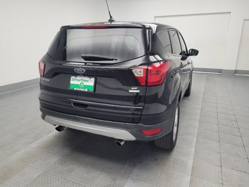 Used 2019 Ford Escape SE image 7