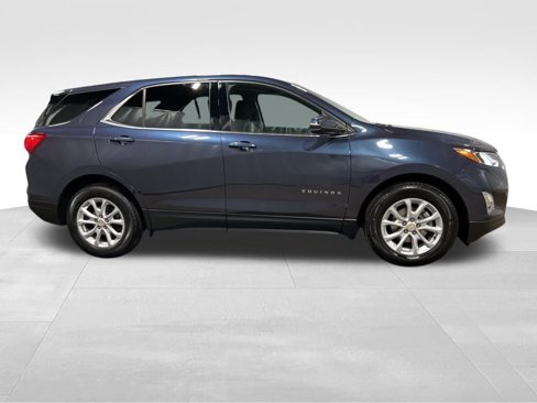 Used 2019 Chevrolet Equinox LT image 2