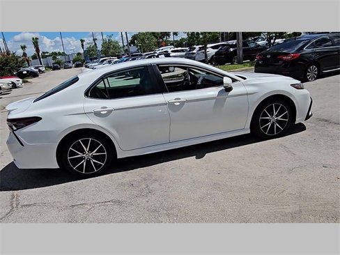 Used 2023 Toyota Camry SE image 26