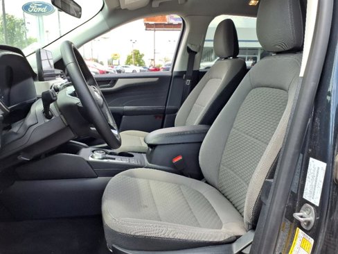 Used 2022 Ford Escape SE w/ Cold Weather Package image 16