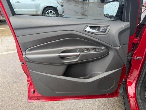 Used 2017 Ford Escape Titanium image 6