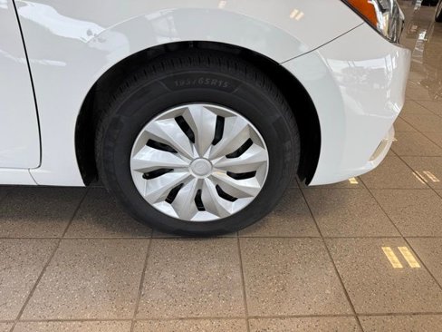 Used 2021 Nissan Versa S w/ Trunk Package image 10