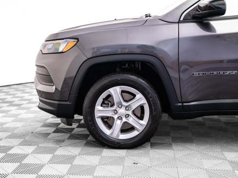 Used 2023 Jeep Compass Sport image 32