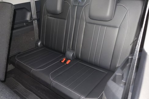 Used 2022 Volkswagen Tiguan SE image 16
