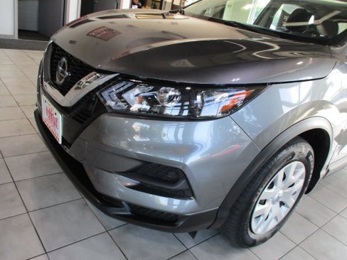 Used 2020 Nissan Rogue Sport S image 8