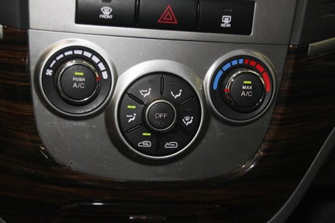 Used 2012 Hyundai Santa Fe GLS image 7